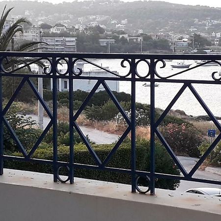 The Swan And The Gull, Porto Rafti Yacht Harbor Apartment Exterior photo