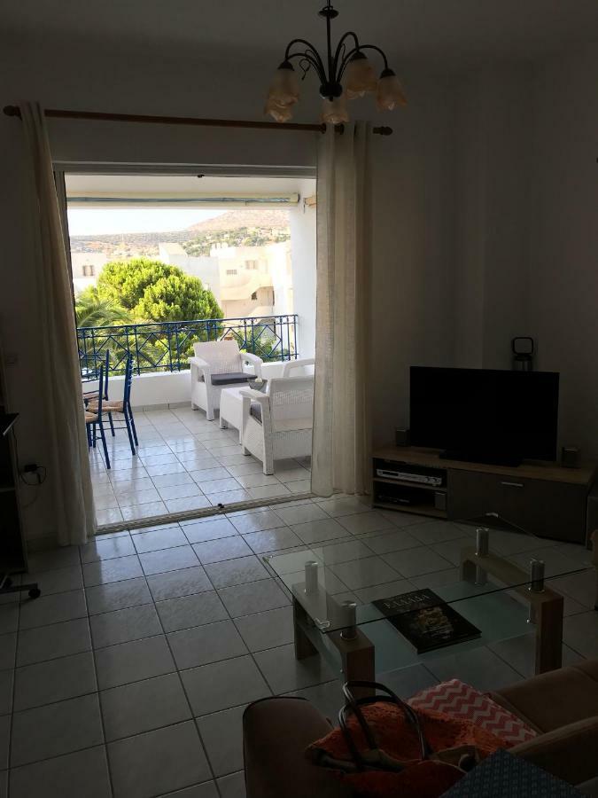 The Swan And The Gull, Porto Rafti Yacht Harbor Apartment Exterior photo