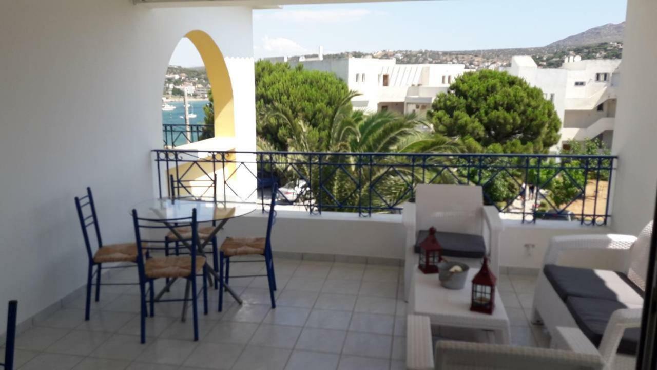 The Swan And The Gull, Porto Rafti Yacht Harbor Apartment Exterior photo