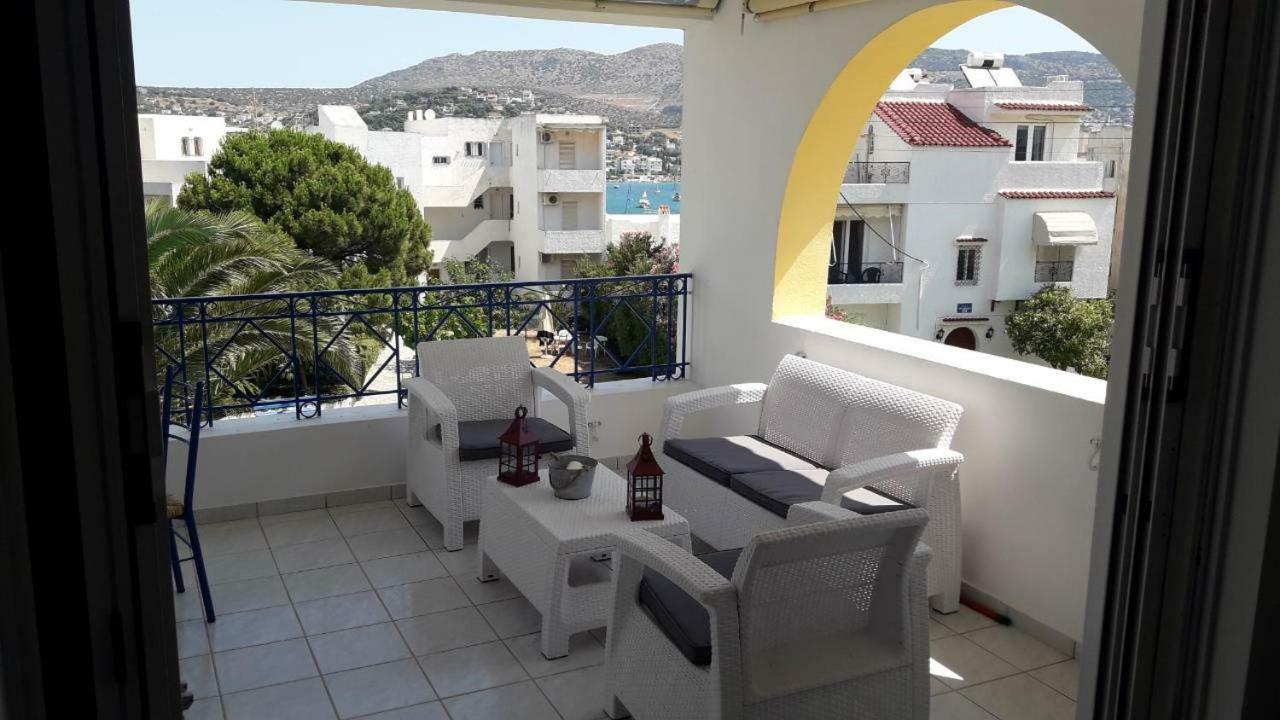 The Swan And The Gull, Porto Rafti Yacht Harbor Apartment Exterior photo
